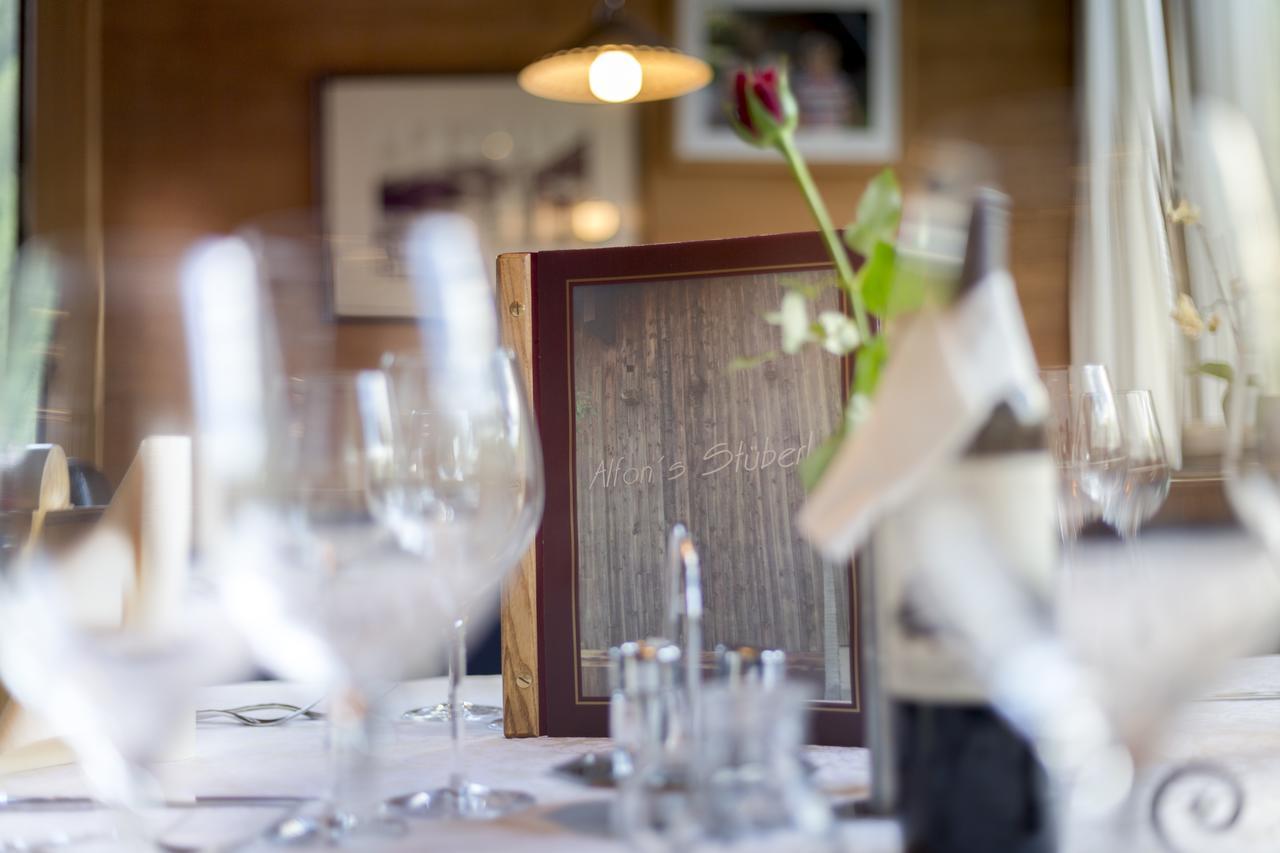 Alfonsstueberl - Ferienwohnungen & Restaurant Innervillgraten Exteriér fotografie